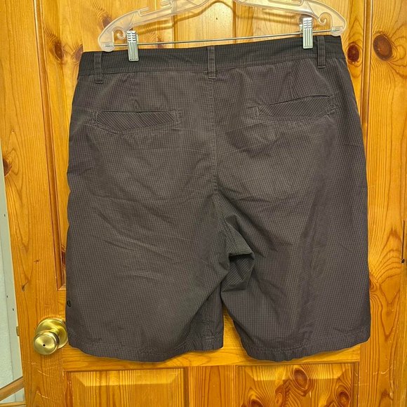 LULULEMON GOLF SHORTS MENS SIZE L DARK MIDNIGHT CASUAL BERMUDA SHORT - Picture 3 of 4